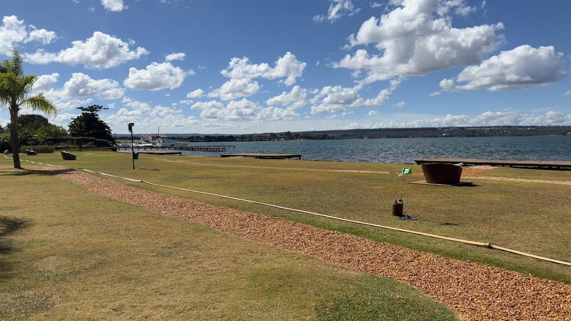 Incrivel Apartamento Brisas Lago Brasilia Bagian luar foto
