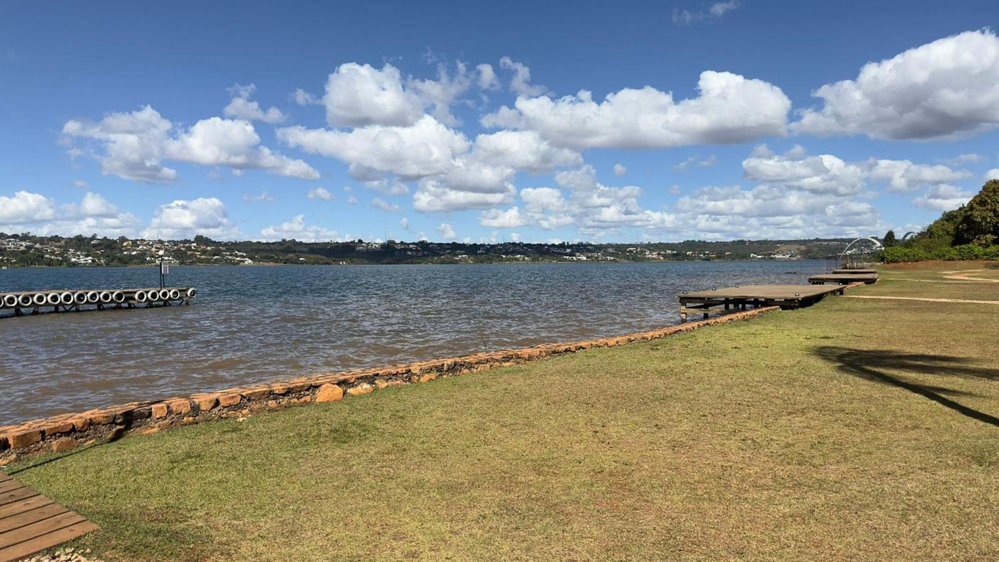 Incrivel Apartamento Brisas Lago Brasilia Bagian luar foto